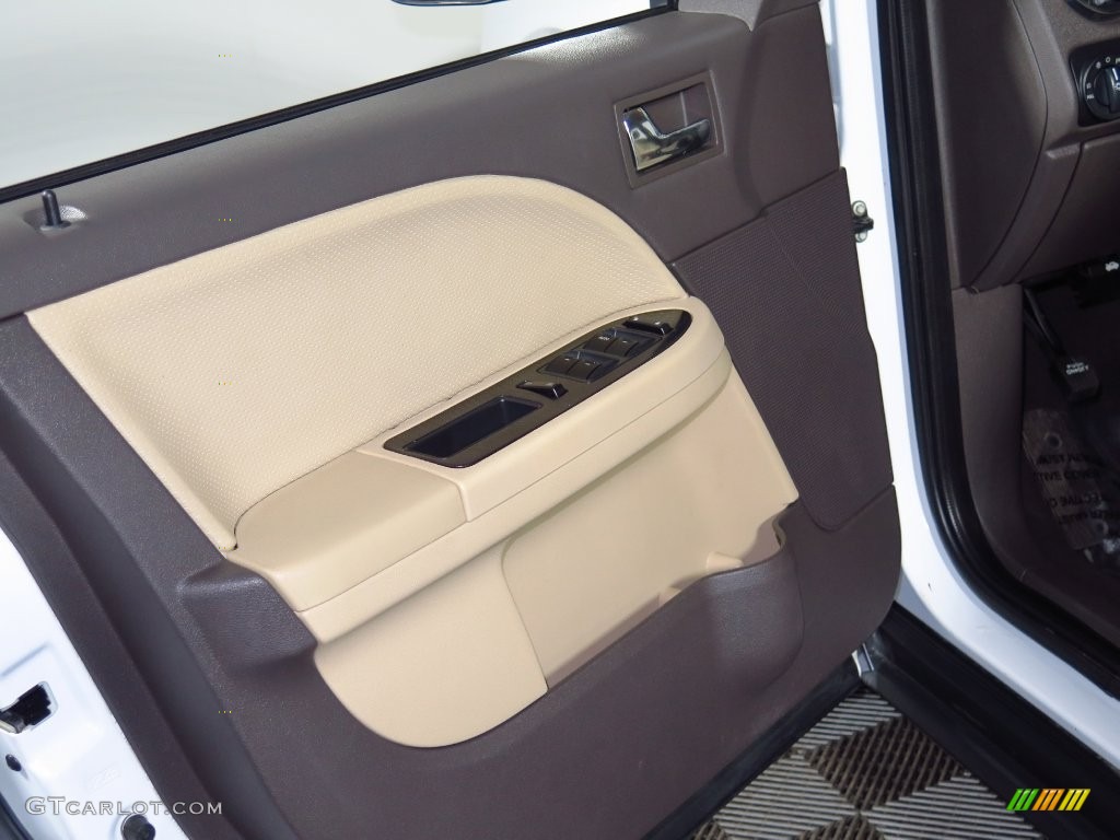 2008 Taurus X SEL AWD - Oxford White / Camel photo #21