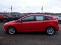 Race Red - Focus SE Hatch Photo No. 7