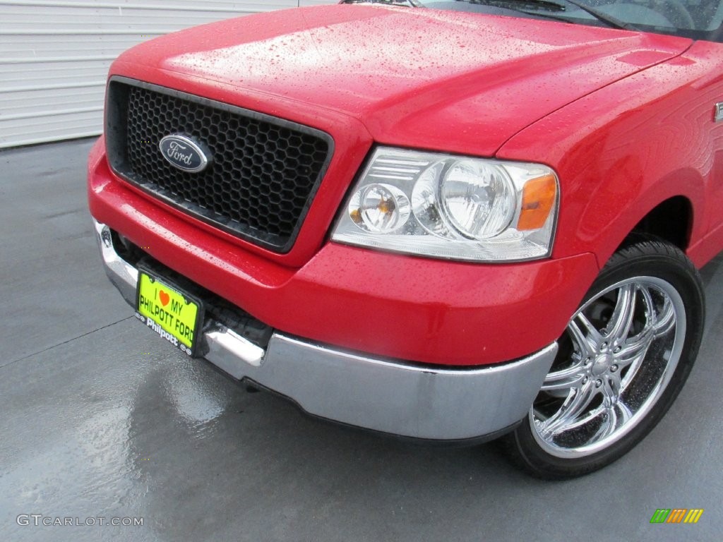 2005 F150 XLT SuperCrew - Bright Red / Medium Flint/Dark Flint Grey photo #7