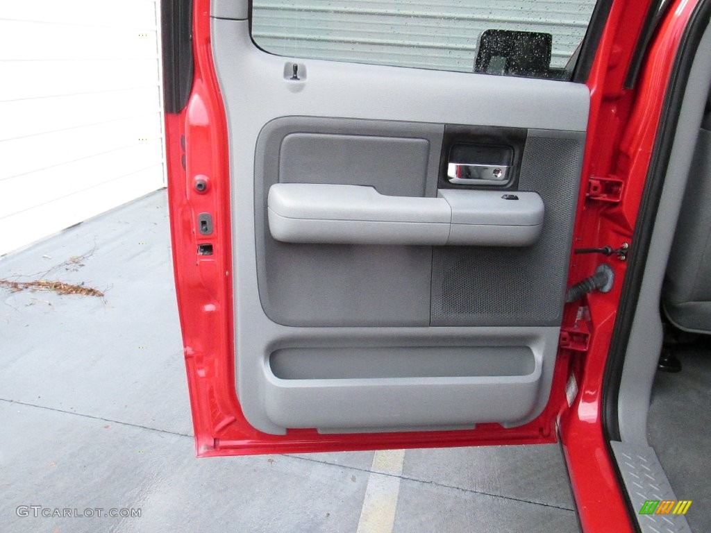 2005 F150 XLT SuperCrew - Bright Red / Medium Flint/Dark Flint Grey photo #24
