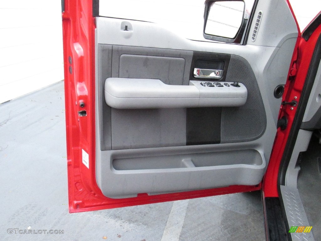 2005 F150 XLT SuperCrew - Bright Red / Medium Flint/Dark Flint Grey photo #26