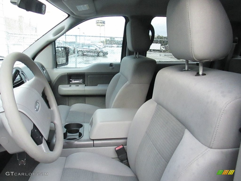 2005 F150 XLT SuperCrew - Bright Red / Medium Flint/Dark Flint Grey photo #28