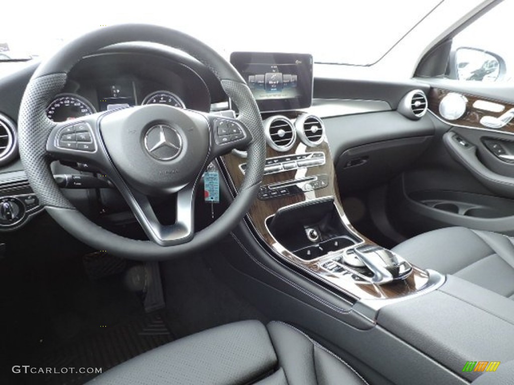 2016 GLC 300 4Matic - Black / Black photo #8