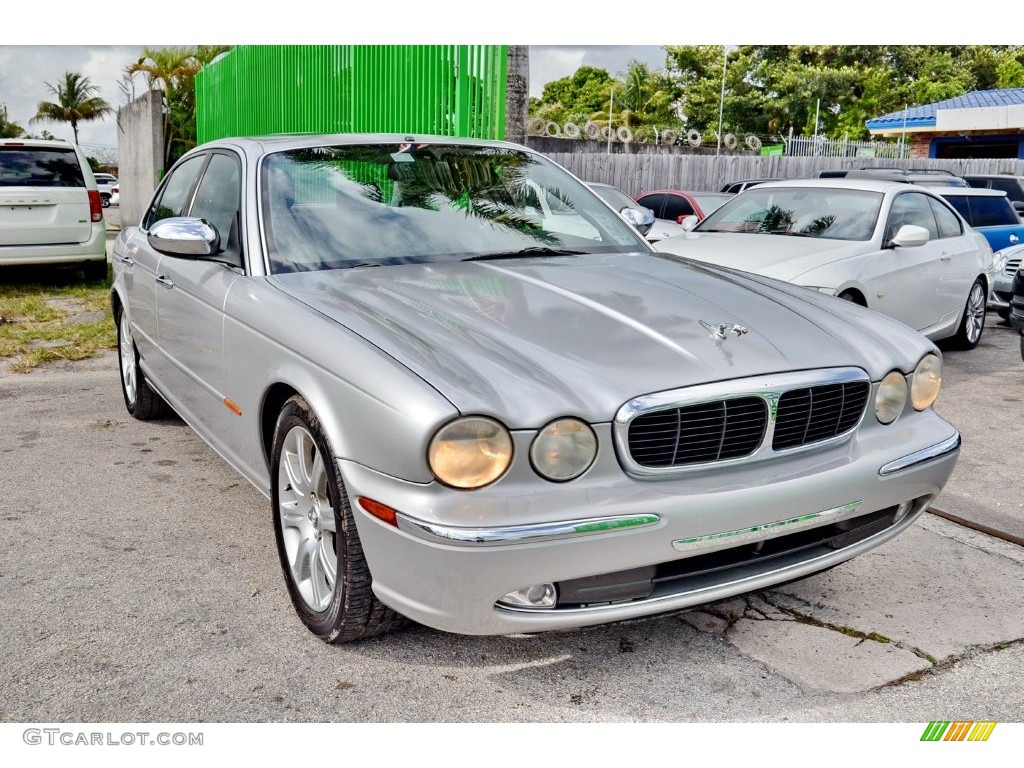 2004 XJ XJ8 - Platinum Silver Metallic / Charcoal photo #4