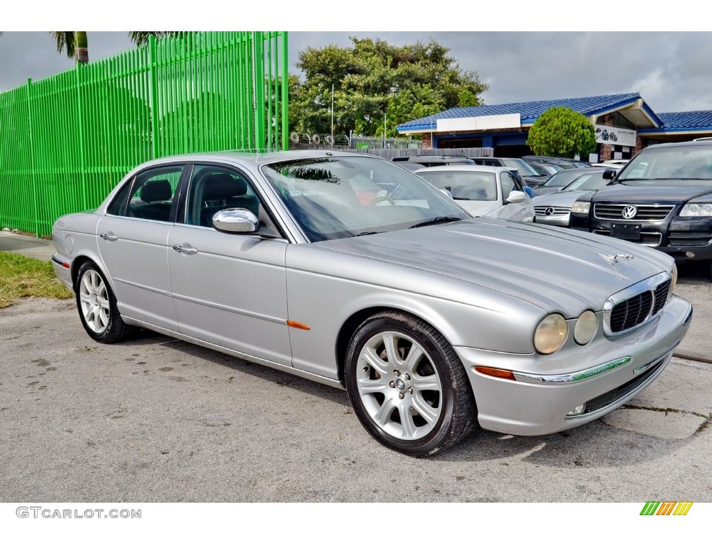 2004 XJ XJ8 - Platinum Silver Metallic / Charcoal photo #5