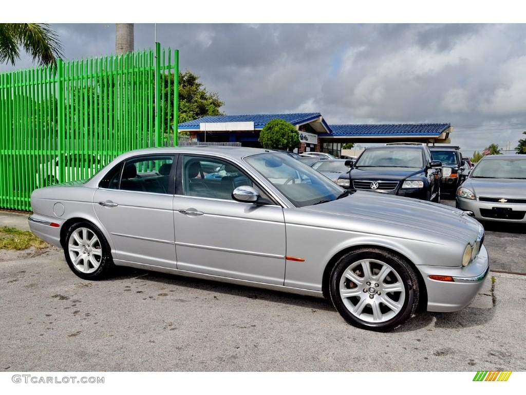2004 XJ XJ8 - Platinum Silver Metallic / Charcoal photo #6
