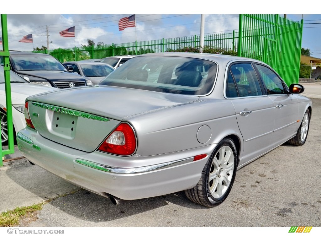 2004 XJ XJ8 - Platinum Silver Metallic / Charcoal photo #10