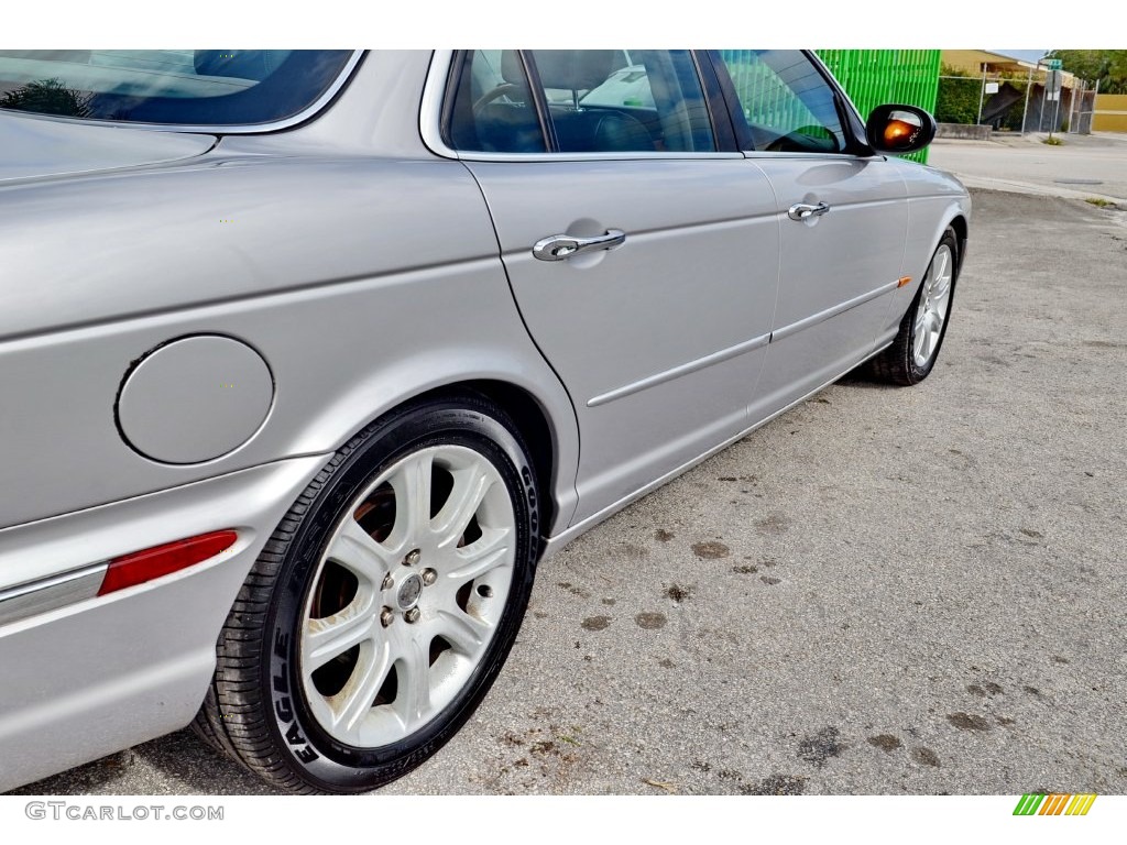 2004 XJ XJ8 - Platinum Silver Metallic / Charcoal photo #13