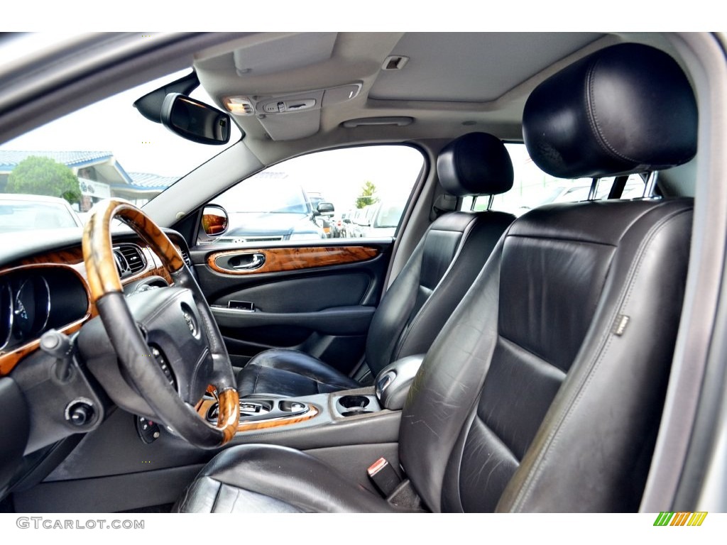 2004 XJ XJ8 - Platinum Silver Metallic / Charcoal photo #37