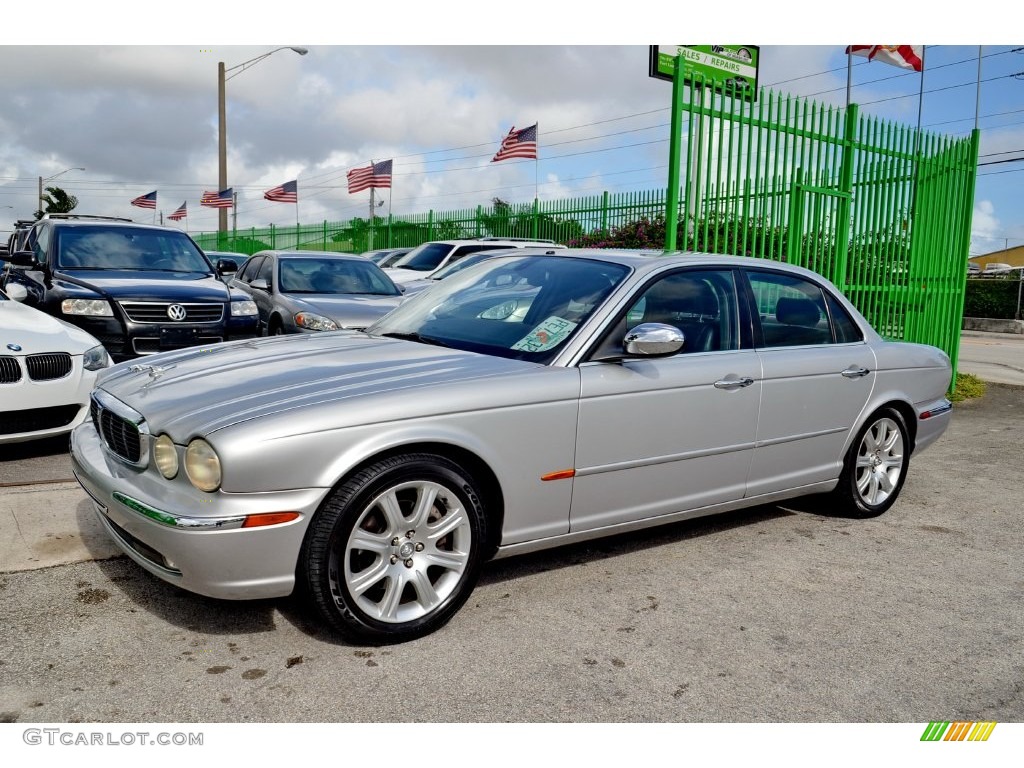 2004 XJ XJ8 - Platinum Silver Metallic / Charcoal photo #51