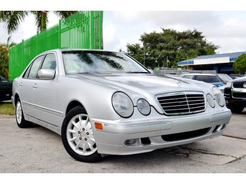2001 Mercedes-Benz E 320 Sedan Data, Info and Specs