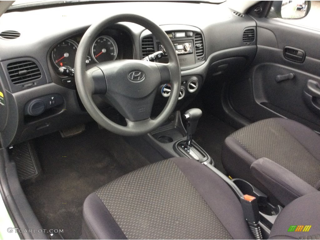 2010 Accent GS 3 Door - Apple Green / Black photo #9