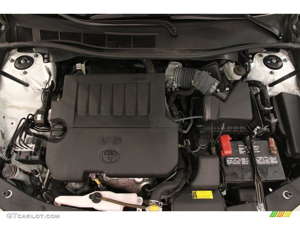 2013 Camry XLE V6 - Super White / Ivory photo #17