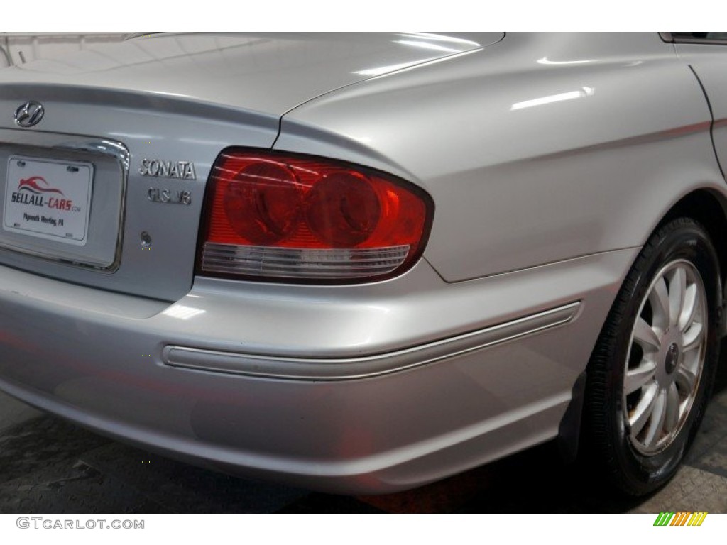 2003 Sonata GLS V6 - Brilliant Silver Metallic / Beige photo #59