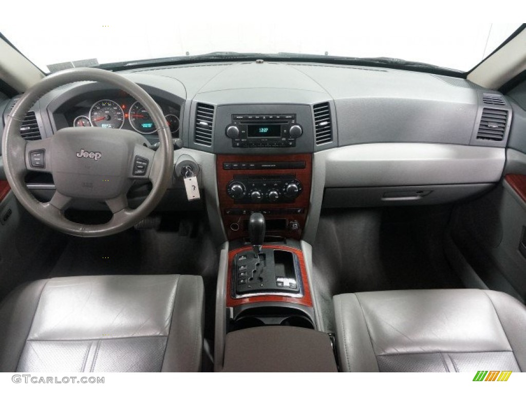 2005 Grand Cherokee Limited 4x4 - Midnight Blue Pearl / Medium Slate Gray photo #28