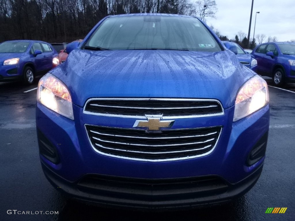 2016 Trax LS AWD - Brilliant Blue Metallic / Jet Black photo #2