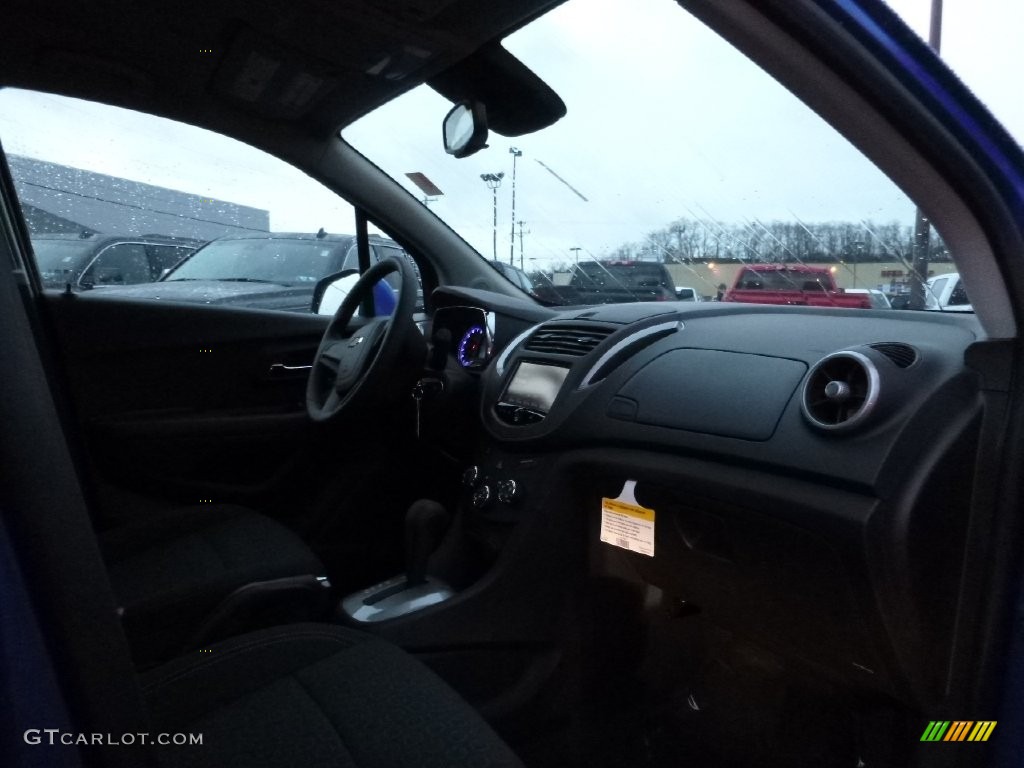 2016 Trax LS AWD - Brilliant Blue Metallic / Jet Black photo #5