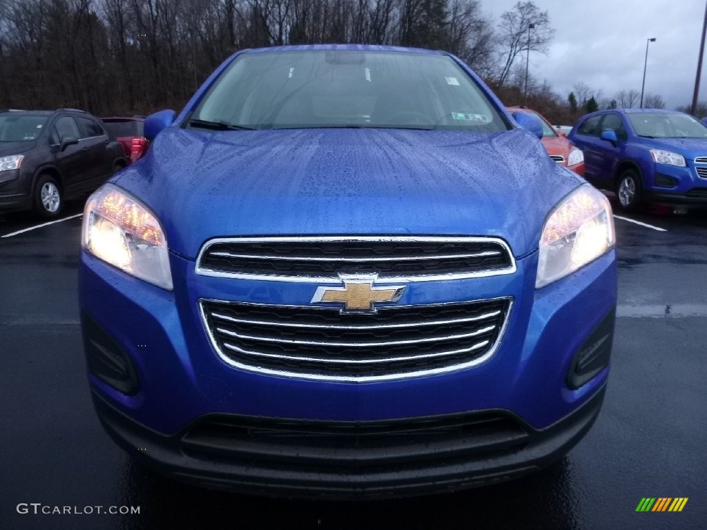 2016 Trax LS AWD - Brilliant Blue Metallic / Jet Black photo #2