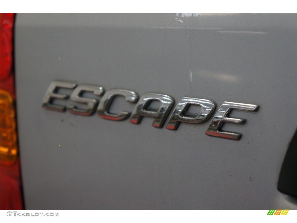 2004 Escape XLS V6 4WD - Satin Silver Metallic / Medium/Dark Flint photo #94