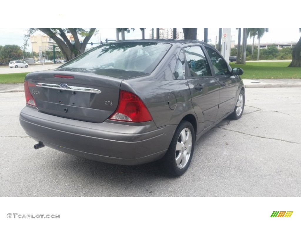 2002 Focus ZTS Sedan - Liquid Grey Metallic / Medium Graphite photo #5