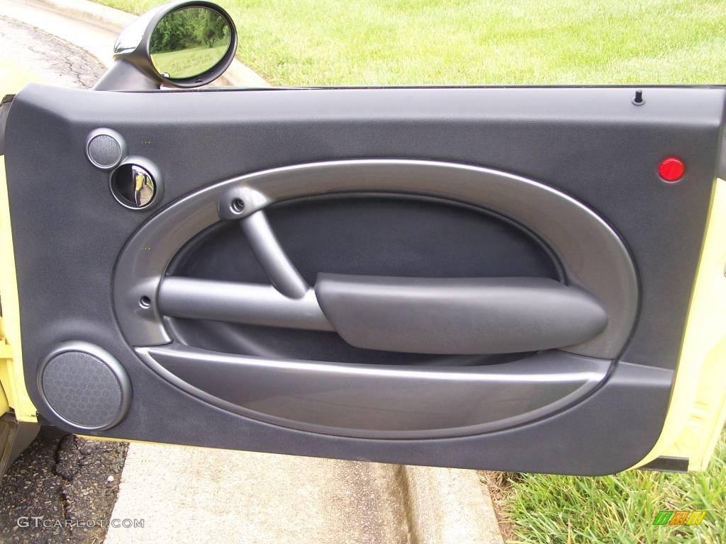 2006 Cooper Convertible - Liquid Yellow / Black/Panther Black photo #19