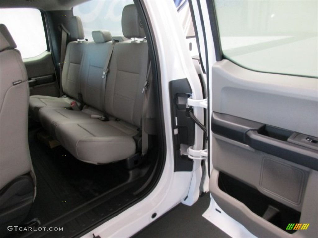 2016 F150 XL SuperCab - Oxford White / Medium Earth Gray photo #10