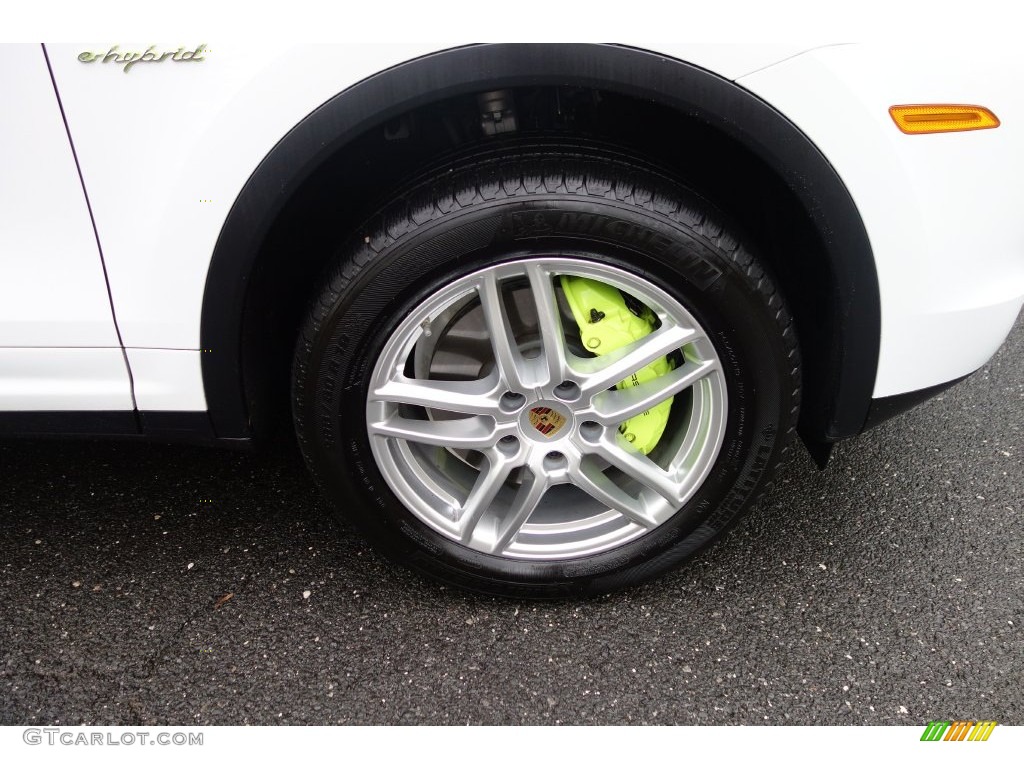 2015 Porsche Cayenne S E-Hybrid Wheel Photos