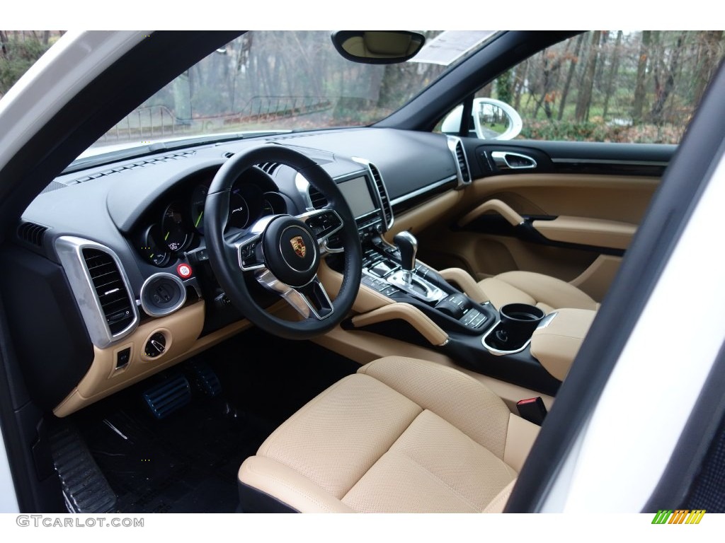 Black/Luxor Beige Interior 2015 Porsche Cayenne S E-Hybrid Photo #109639612