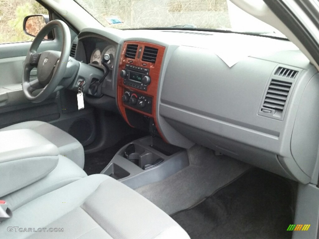 2005 Dakota SLT Club Cab 4x4 - Bright White / Medium Slate Gray photo #12