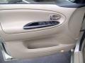 Shimmering Sand Metallic - MPV ES Photo No. 12