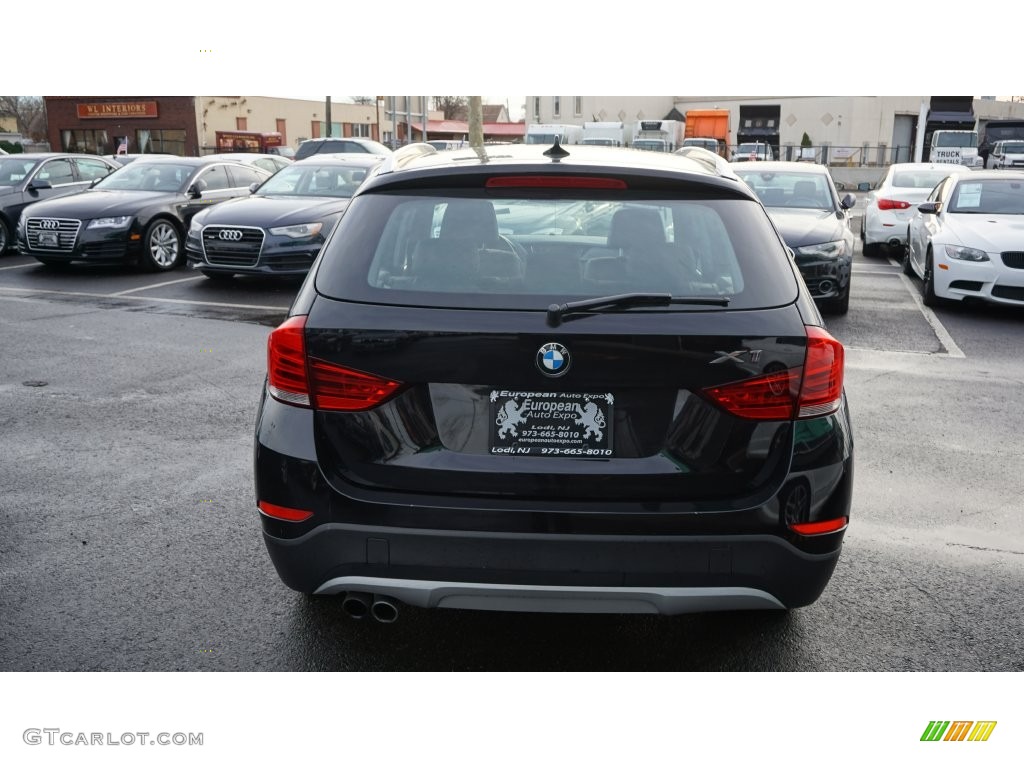 2013 X1 xDrive 28i - Jet Black / Black photo #7