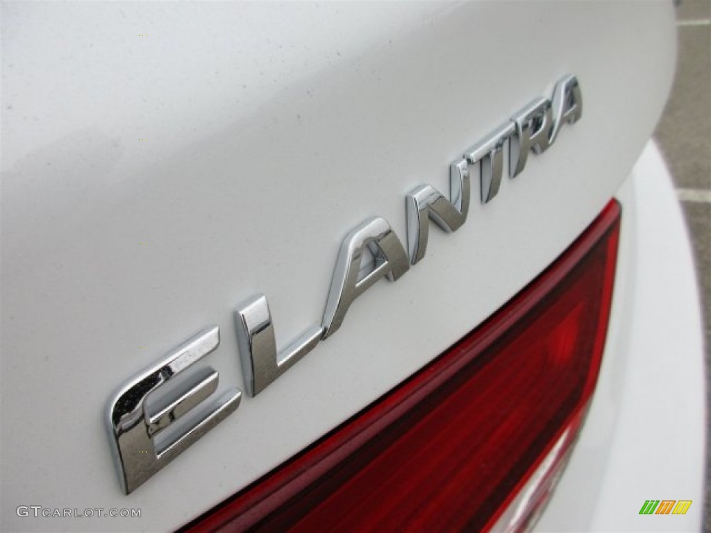 2016 Elantra SE - White / Beige photo #5