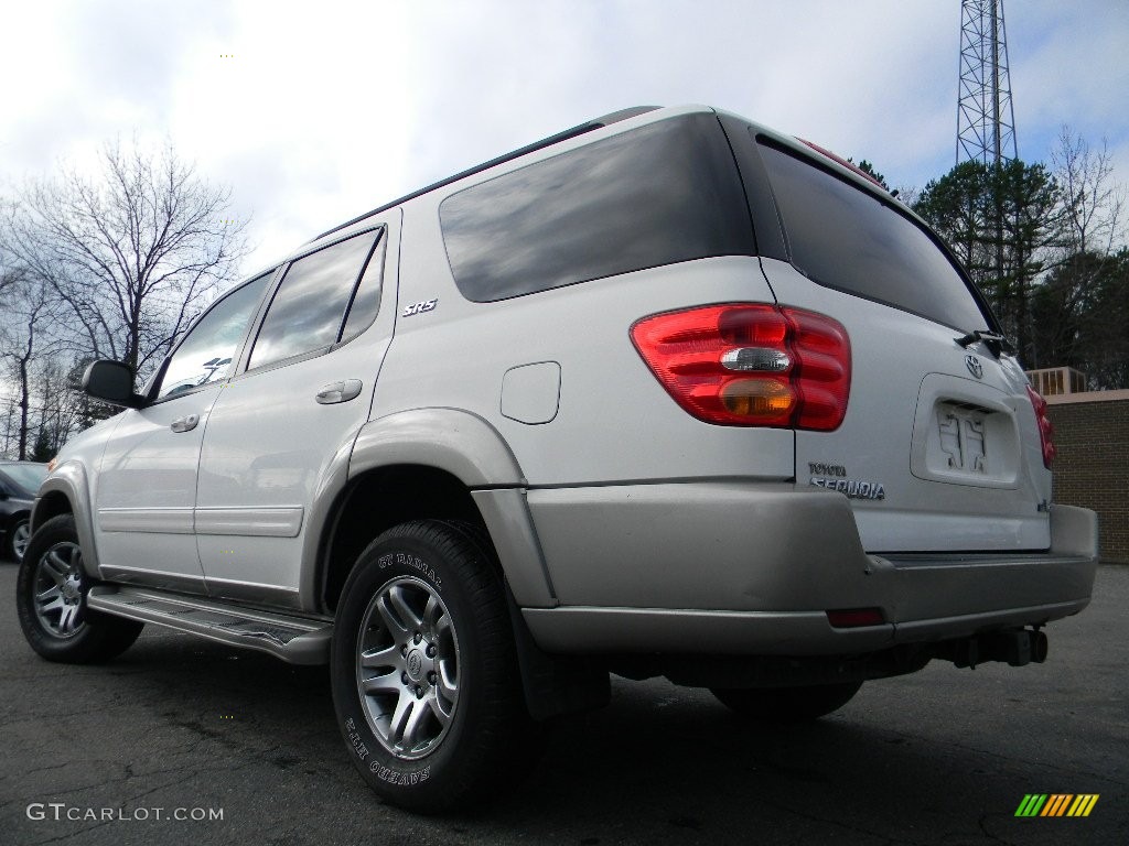 2004 Sequoia SR5 - Natural White / Oak photo #8