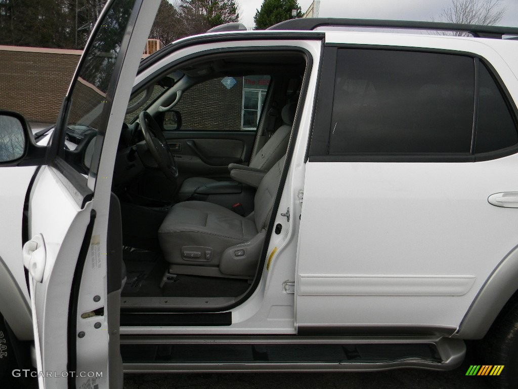 2004 Sequoia SR5 - Natural White / Oak photo #16