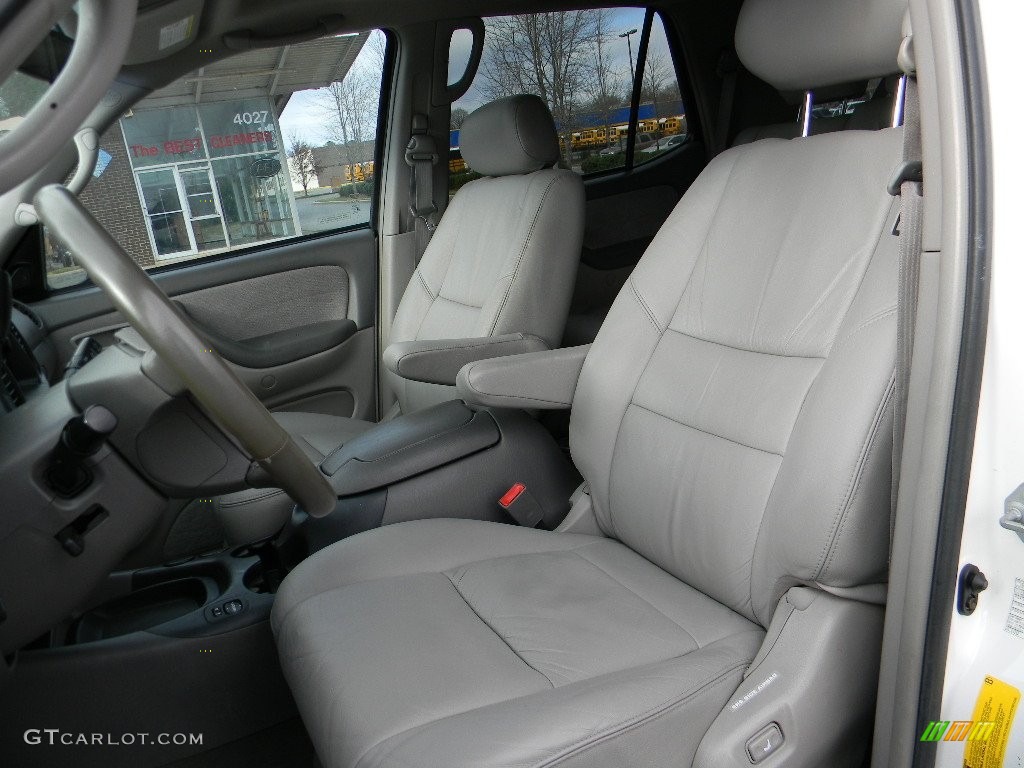 2004 Sequoia SR5 - Natural White / Oak photo #18