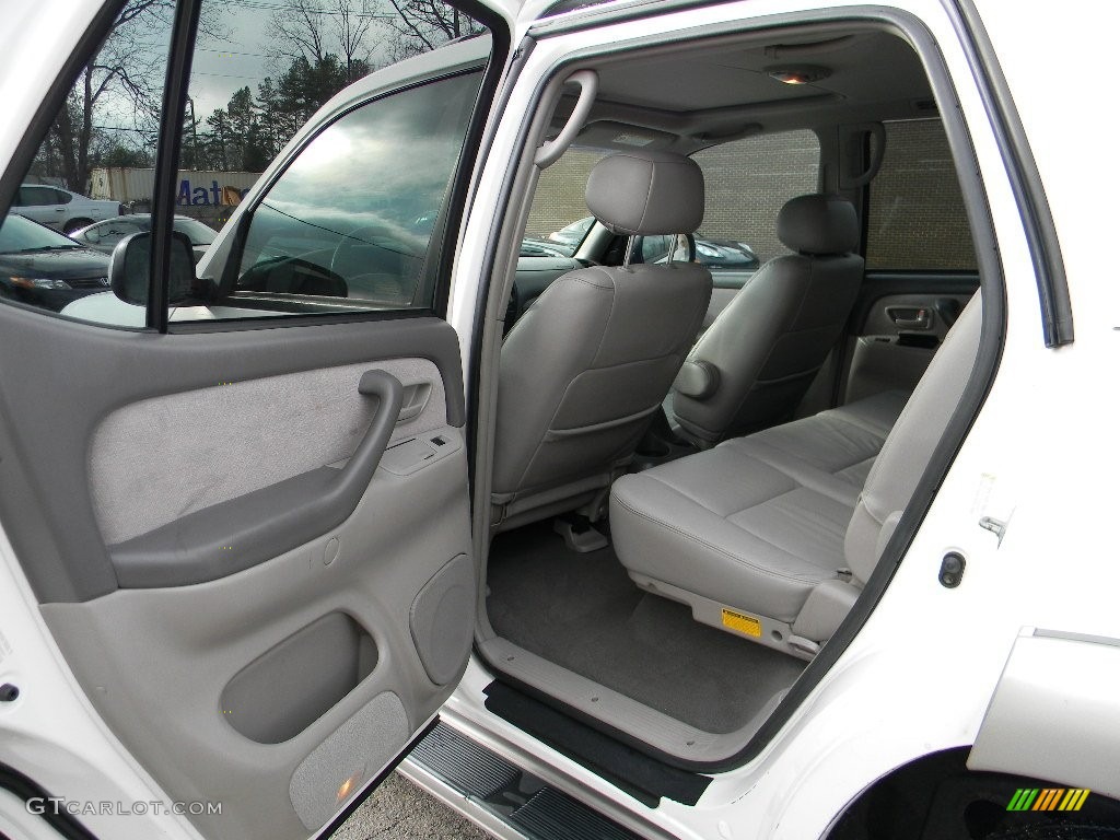 2004 Sequoia SR5 - Natural White / Oak photo #19