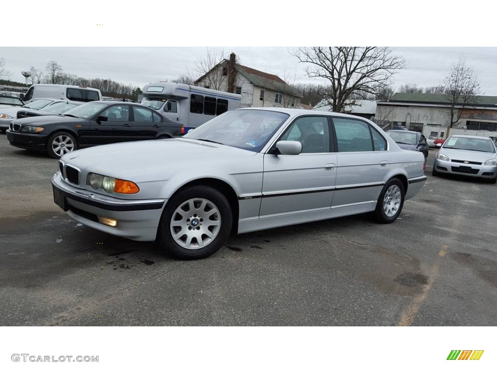 2001 BMW 7 Series 740iL Sedan Exterior Photos