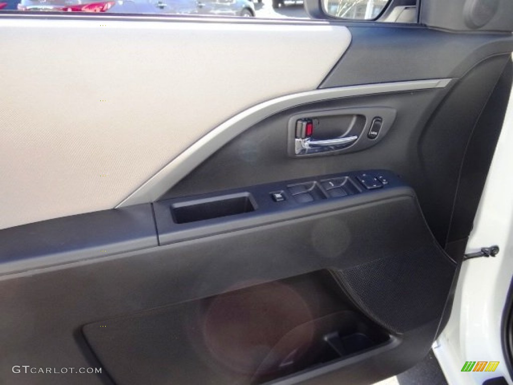 2013 MAZDA5 Sport - Crystal White Pearl / Sand photo #10