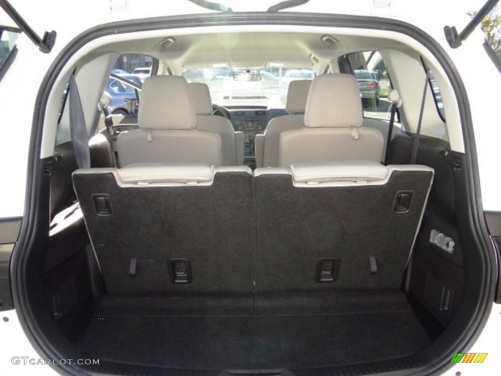 2013 MAZDA5 Sport - Crystal White Pearl / Sand photo #11