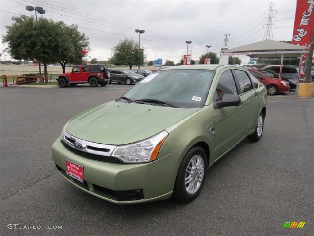 2008 Focus SE Sedan - Kiwi Green / Medium Stone photo #4