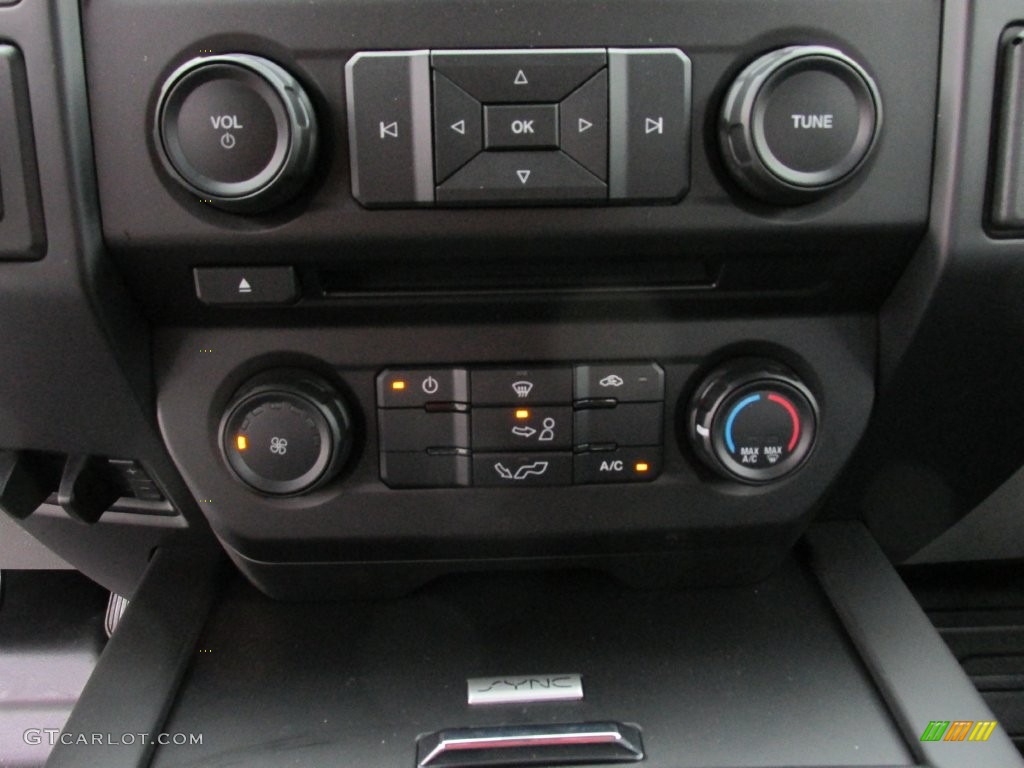 2016 F150 XL SuperCab - Blue Jeans / Medium Earth Gray photo #26