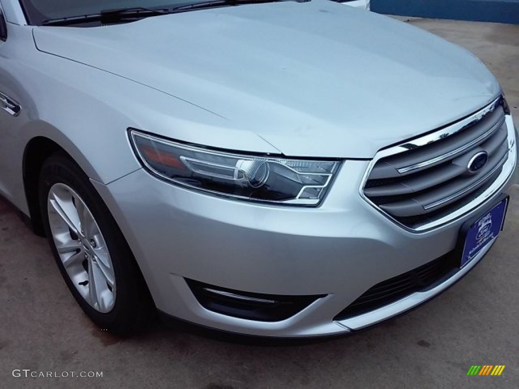 2015 Taurus SEL - Ingot Silver Metallic / Charcoal Black photo #2
