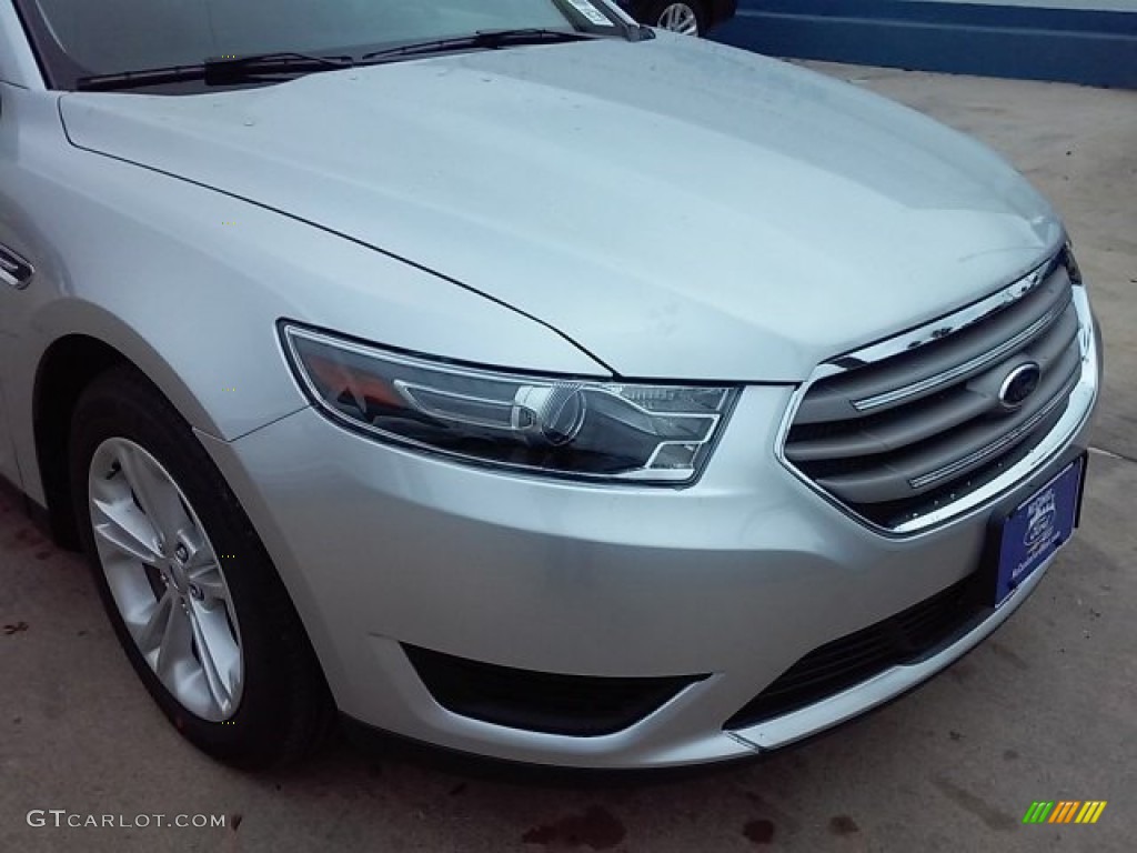 2015 Taurus SE - Ingot Silver Metallic / Dune photo #2