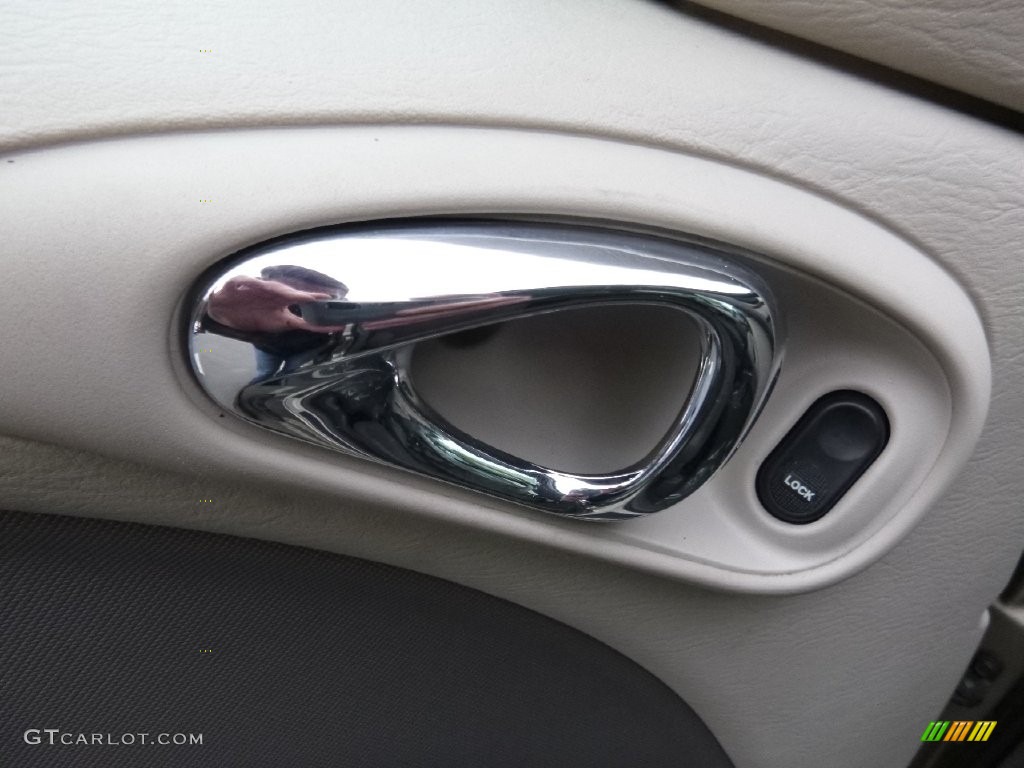 2002 PT Cruiser  - Light Almond Metallic / Taupe photo #14