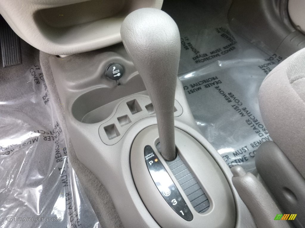 2002 PT Cruiser  - Light Almond Metallic / Taupe photo #17