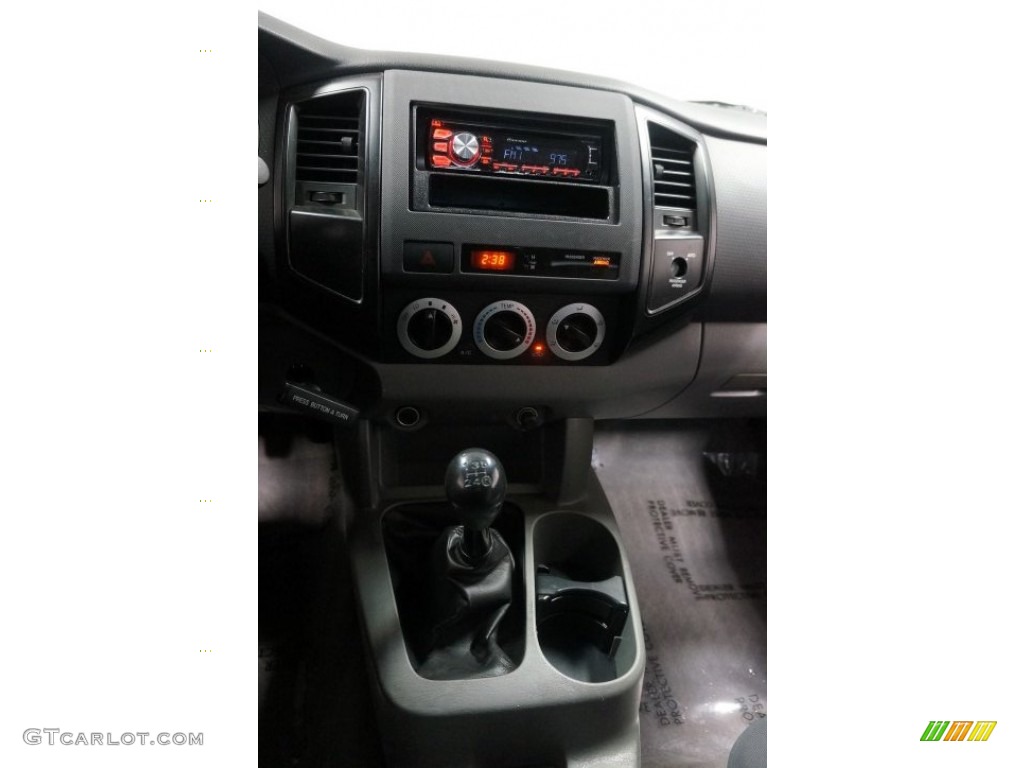 2006 Tacoma Regular Cab - Indigo Ink Pearl / Graphite Gray photo #26
