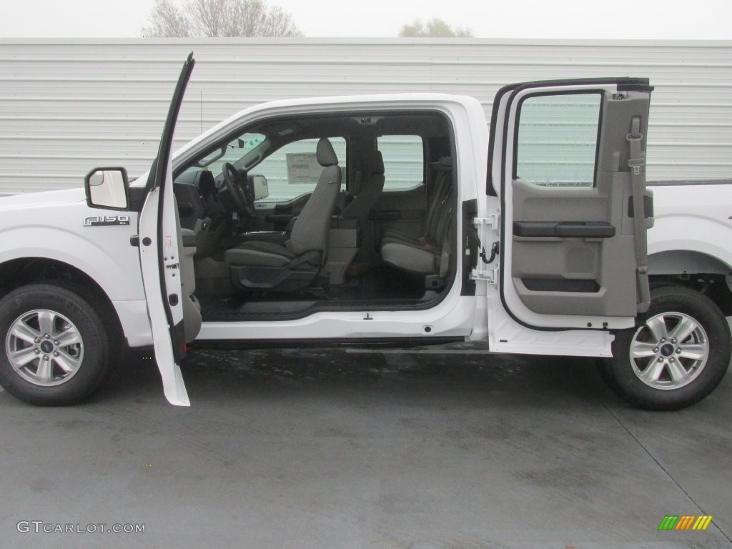 2016 F150 XL SuperCab - Oxford White / Medium Earth Gray photo #17