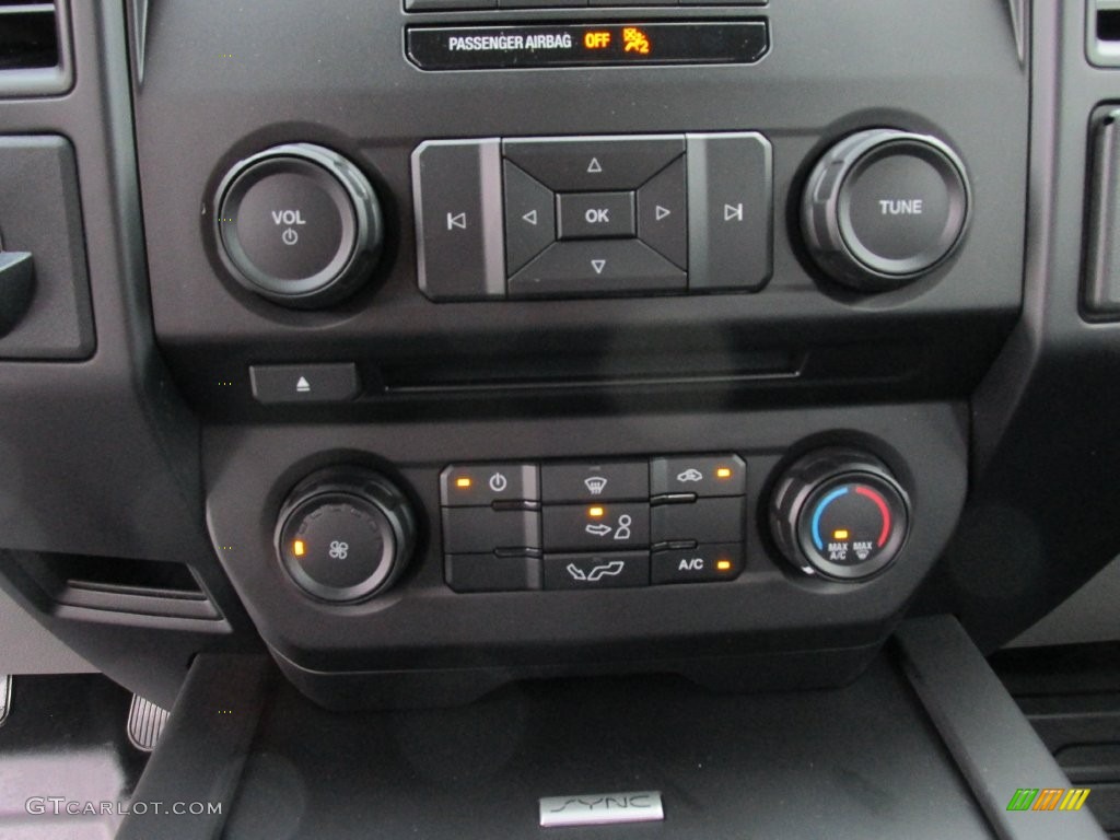 2016 F150 XL SuperCab - Oxford White / Medium Earth Gray photo #27