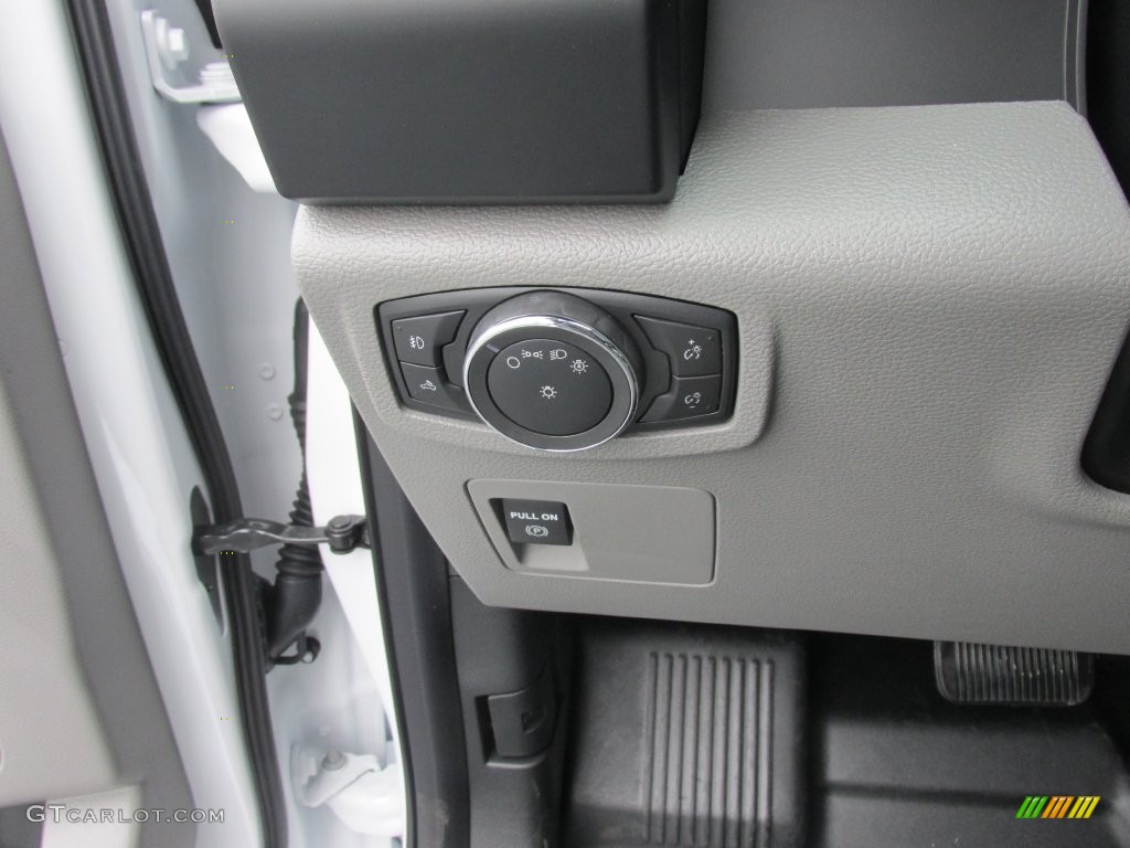 2016 F150 XL SuperCab - Oxford White / Medium Earth Gray photo #30