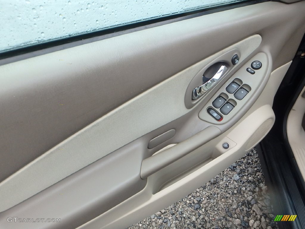 2004 Malibu LS V6 Sedan - Navy Blue Metallic / Gray photo #11